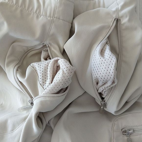 Nike Dry Fit Cream Cropped Drawstring Bottom Pants - Picture 5 of 16